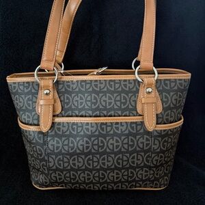Giani Bernini Block Signature Tote bag